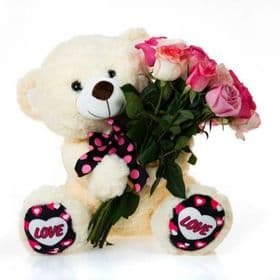 thumb-urso-love-com-rosas-0