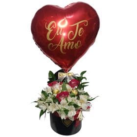 thumb-box-com-rosas-astromelias-chocolates-e-balao-1