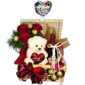 thumb-rosas-urso-chocolates-balao-e-vinho-no-bau-1