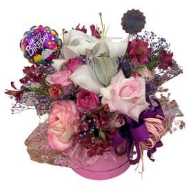 thumb-box-decorada-com-rosas-astromelias-lirio-e-balao-1